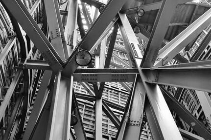 metal-pillars